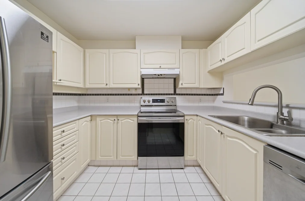 203 7326 ANTRIM AVENUE, Burnaby BC V5J 4M8, Burnaby BC — Residential for Sale - Photo 6