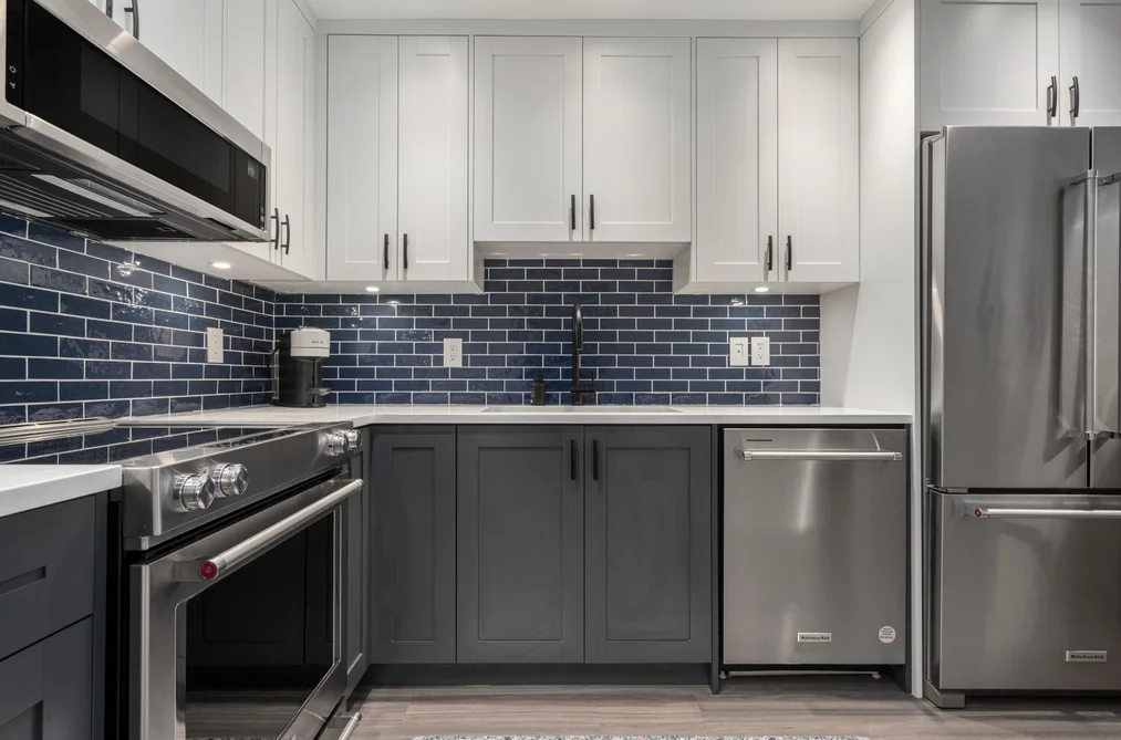 Condo for sale at 203 825 W 15th Avenue Vancouver British Columbia - MLS: R3153120