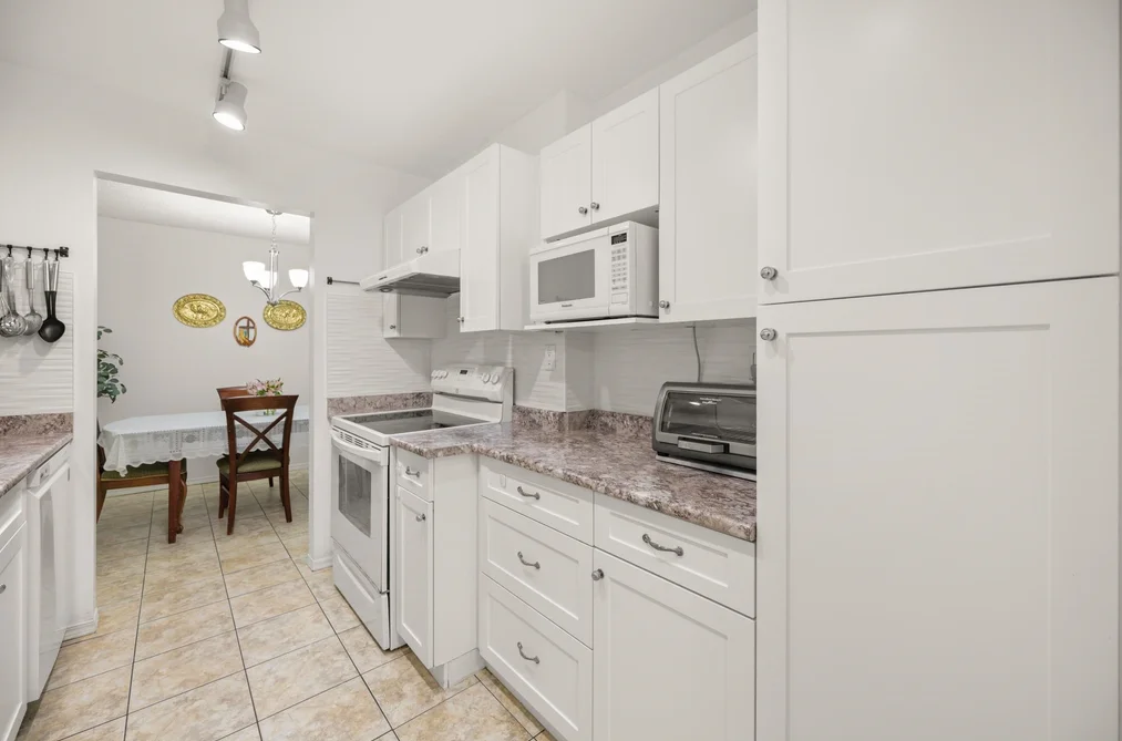 203 8840 NO. 1 ROAD, Richmond BC V7C 4C1, Richmond BC — Residential for Sale - Photo 3