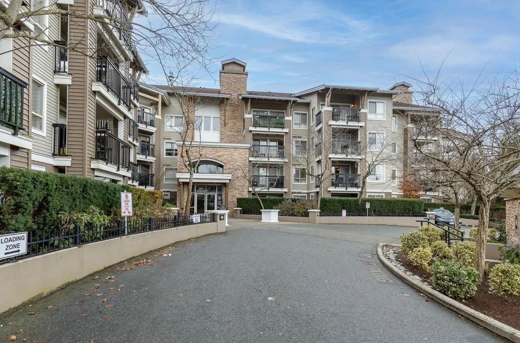 Condo for sale at 203 8915 202 Street Langley British Columbia - MLS: R3100904