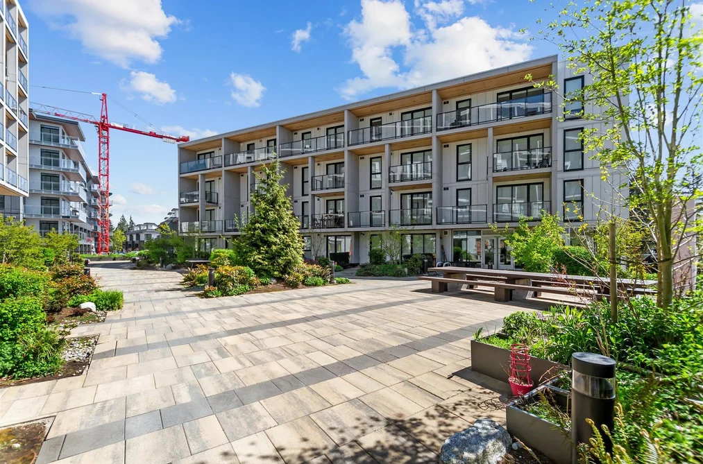 203 9580 TOWER ROAD, Burnaby BC V5A 0G5, Burnaby BC — Residential for Sale - Photo 2