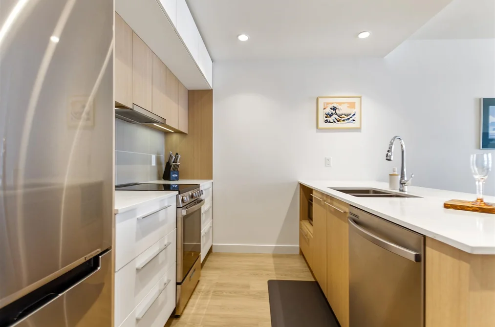 203 9580 TOWER ROAD, Burnaby BC V5A 0G5, Burnaby BC — Residential for Sale - Photo 3