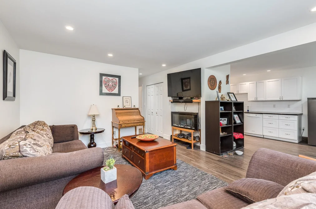 2031 MANNING AVENUE, Port Coquitlam BC V3B 1L5, Port Coquitlam BC — Residential for Sale — Photo 8 of 28