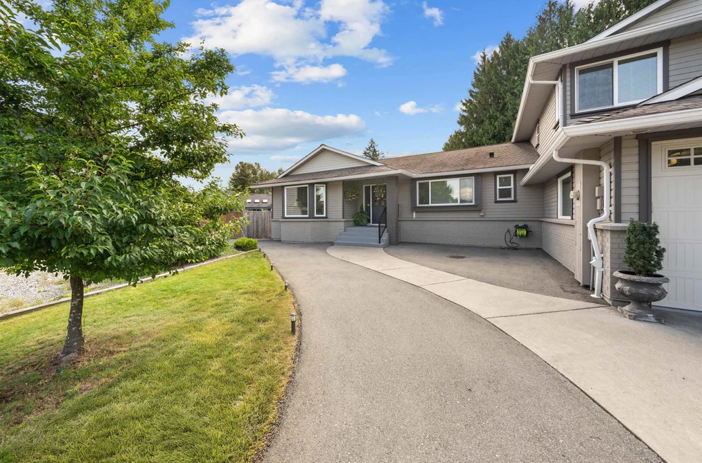 20316 123B Avenue, Maple Ridge, BC - MLS: R3162010 - Photo 3 20316 123B Avenue, Maple Ridge, BC - MLS: R3162010 - Photo 3