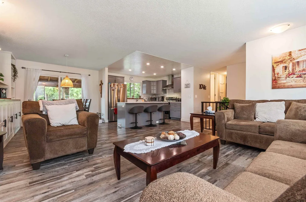 20327 44 AVENUE, Langley BC V3A 6P6, Langley BC — Residential for Sale — Photo 4 of 28