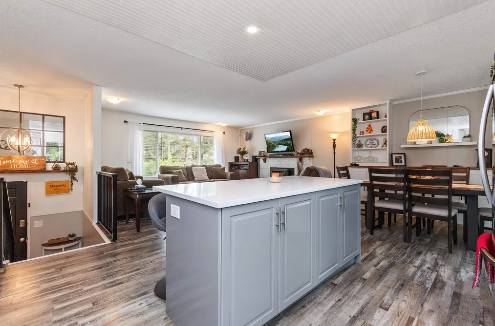 20327 44 AVENUE, Langley BC V3A 6P6, Langley BC — Residential for Sale — Photo 6 of 28