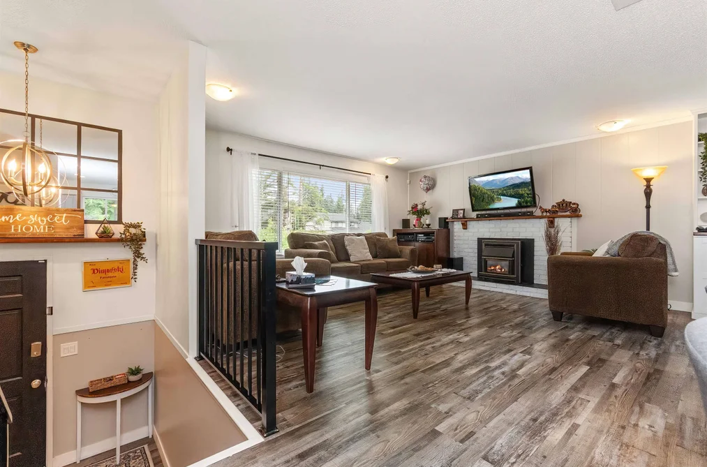 20327 44 AVENUE, Langley BC V3A 6P6, Langley BC — Residential for Sale — Photo 7 of 28