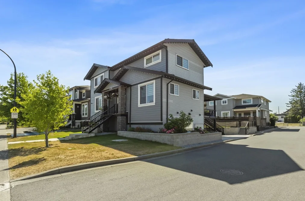 20388 WICKLUND AVENUE, Maple Ridge BC V2X 2Z5, Maple Ridge BC — Residential for Sale - Photo 2