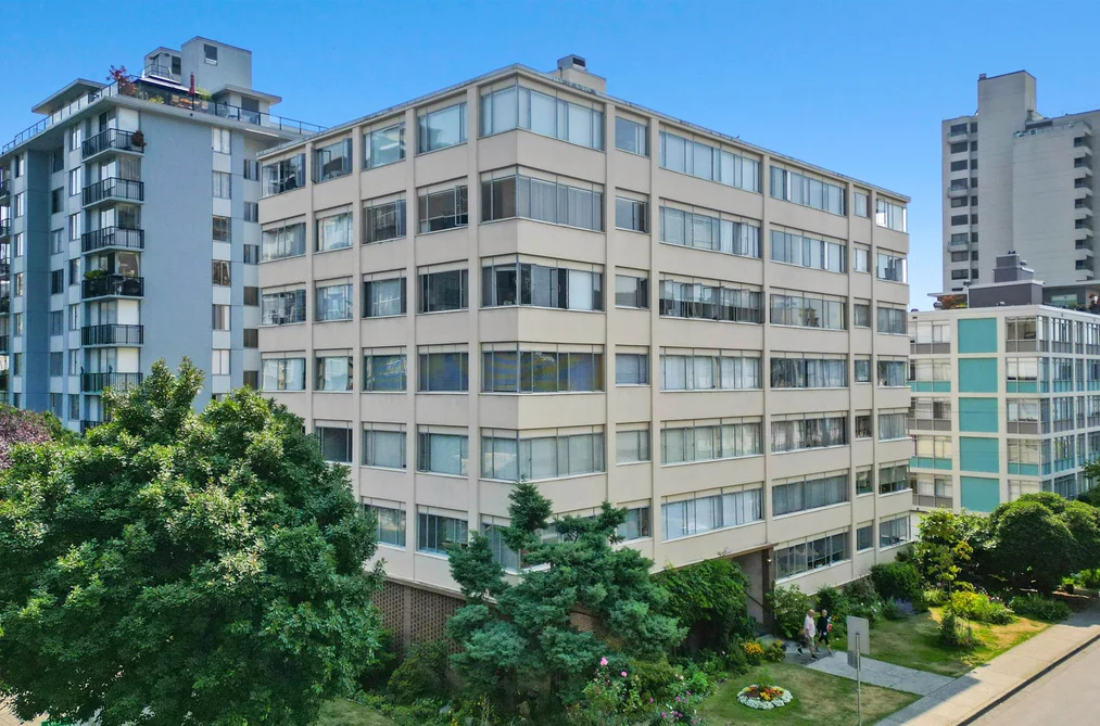 Condo for sale at 204 1050 Chilco Street Vancouver British Columbia - MLS: R3106504