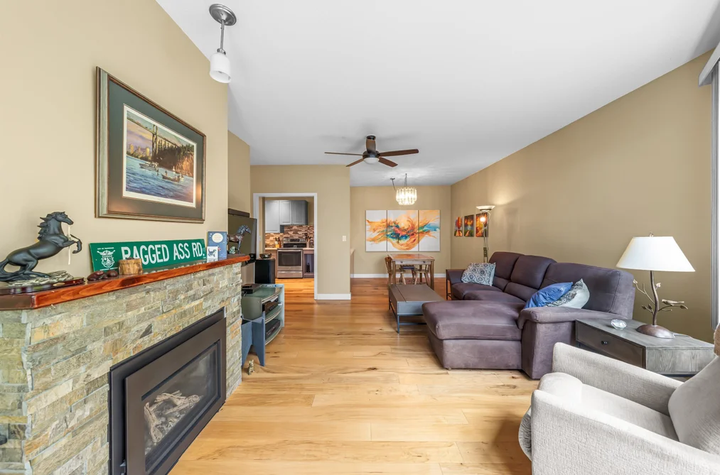 204 1150 QUAYSIDE DRIVE, New Westminster BC V3M 6E1, New Westminster BC — Residential for Sale - Photo 3