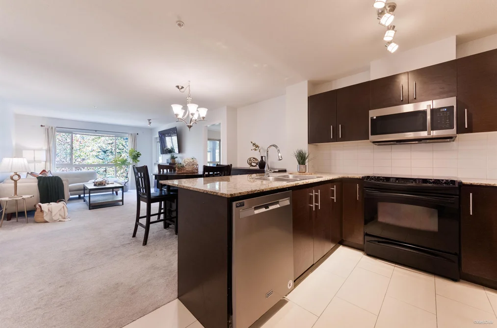 11667 Haney Bypass Unit 204, Maple Ridge, BC - MLS: R3174849