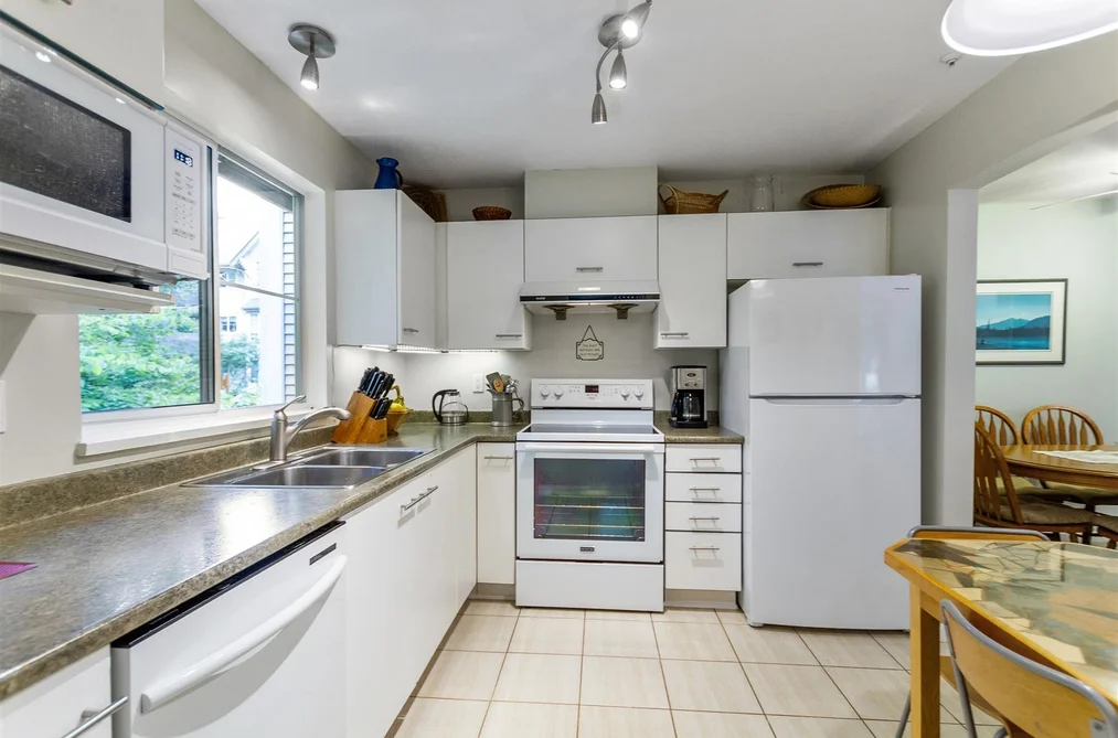 204 1242 TOWN CENTRE BOULEVARD, Coquitlam BC V3B 7R6, Coquitlam BC — Residential for Sale — Photo 7 of 29