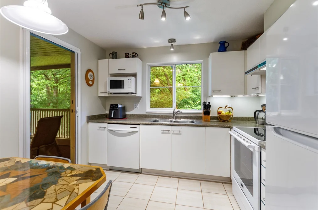 204 1242 TOWN CENTRE BOULEVARD, Coquitlam BC V3B 7R6, Coquitlam BC — Residential for Sale — Photo 8 of 29