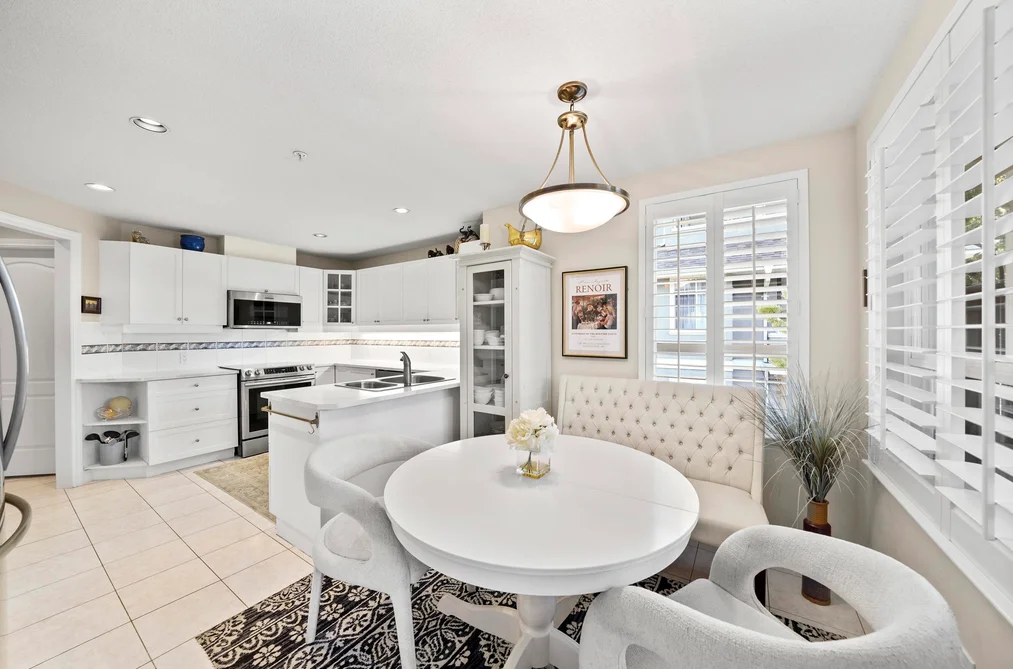 Condo for sale at 204 1250 55 Street Delta British Columbia - MLS: R3130190