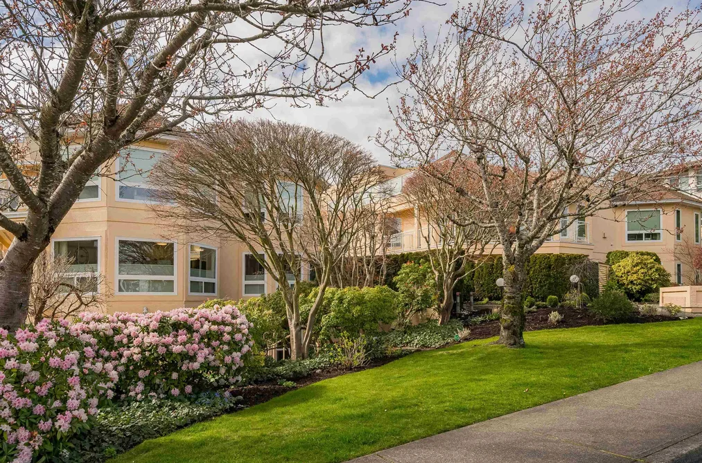 204 1255 BEST STREET, White Rock BC V4B 4E1, White Rock BC — Residential for Sale - Photo 2