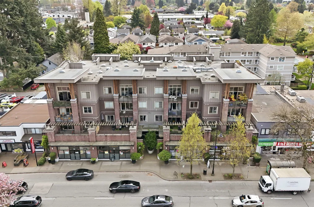 Condo for sale at 204 1273 Marine Drive North Vancouver British Columbia - MLS: R3115917