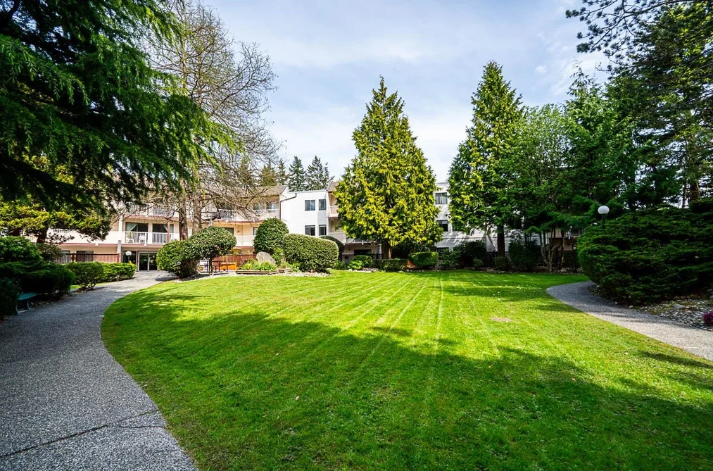 204 12890 17 AVENUE, Surrey BC V4A 1T5, Surrey BC — Residential for Sale - Photo 2