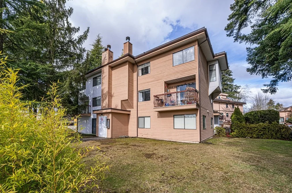Condo for sale at 204 13291 70b Avenue Surrey British Columbia - MLS: R3062070