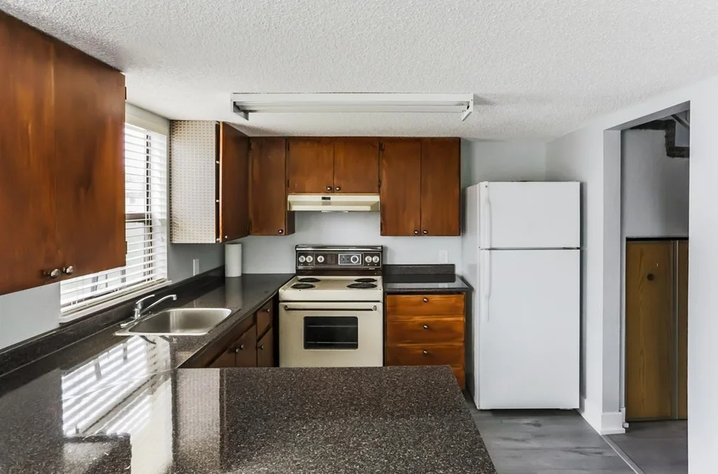 204 13316 71B AVENUE, Surrey BC V3W 7Z4, Surrey BC — Residential for Sale - Photo 2
