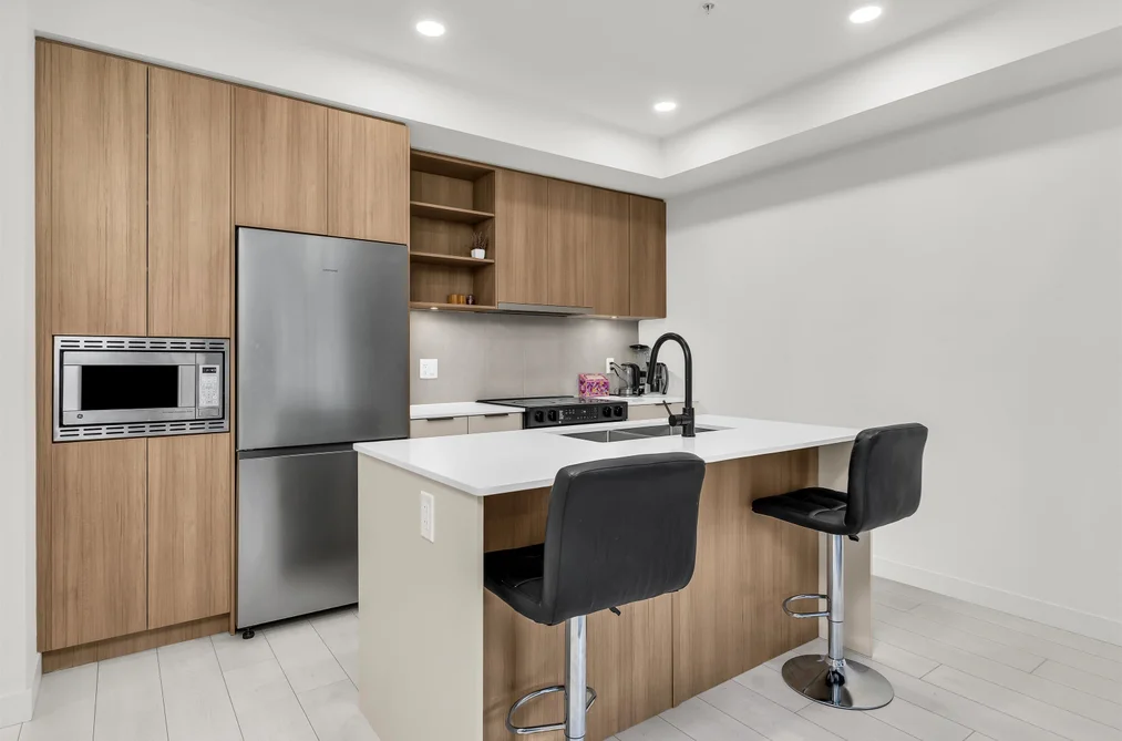 Condo for sale at 204 13439 94a Avenue Surrey British Columbia - MLS: R3124102