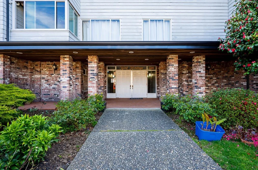 204 1390 MARTIN STREET, White Rock BC V4B 3W5, White Rock BC — Residential for Sale - Photo 4