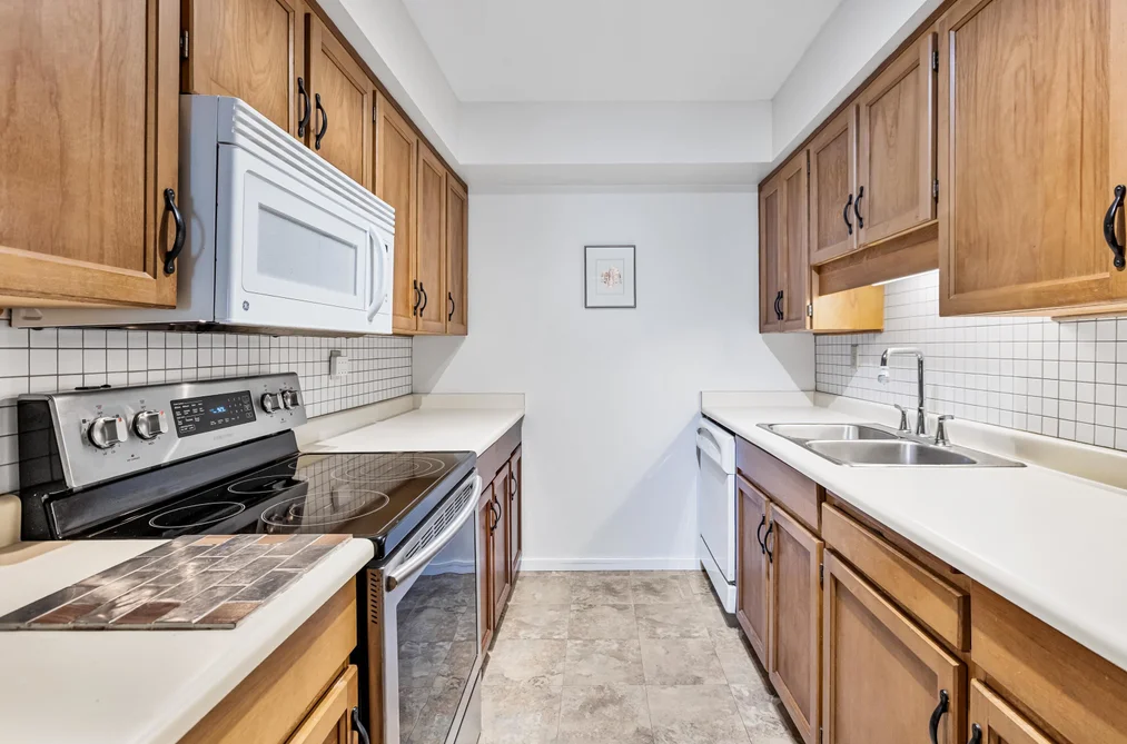 204 1458 BLACKWOOD STREET, White Rock BC V4B 3V4, White Rock BC — Residential for Sale - Photo 5