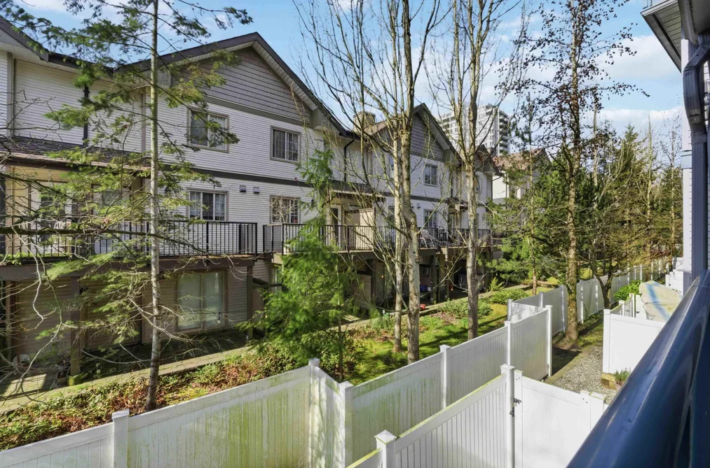 204 14885 100 AVENUE, Surrey BC V3R 0W1, Surrey BC — Residential for Sale - Photo 4