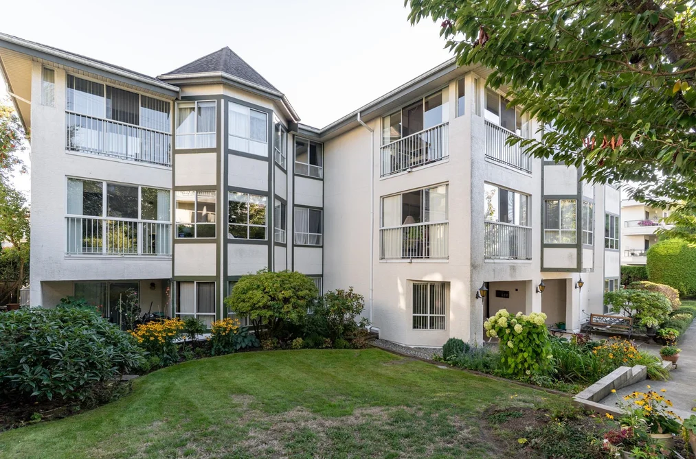 204 15130 ROPER AVENUE, White Rock BC V4B 2E7, White Rock BC — Residential for Sale - Photo 2