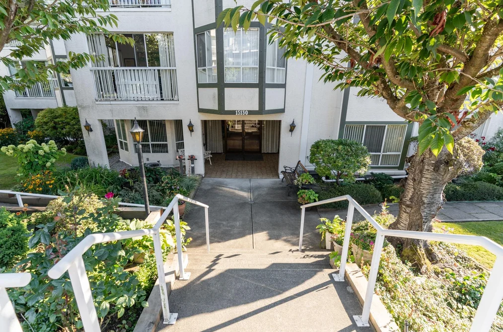 204 15130 ROPER AVENUE, White Rock BC V4B 2E7, White Rock BC — Residential for Sale - Photo 4
