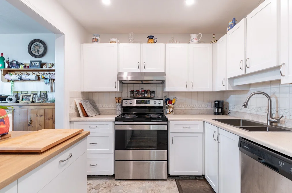204 15130 ROPER AVENUE, White Rock BC V4B 2E7, White Rock BC — Residential for Sale - Photo 5