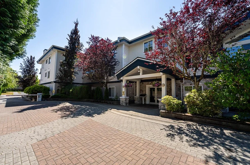 Condo for sale at 204 15298 20 Avenue Surrey British Columbia - MLS: R3145878