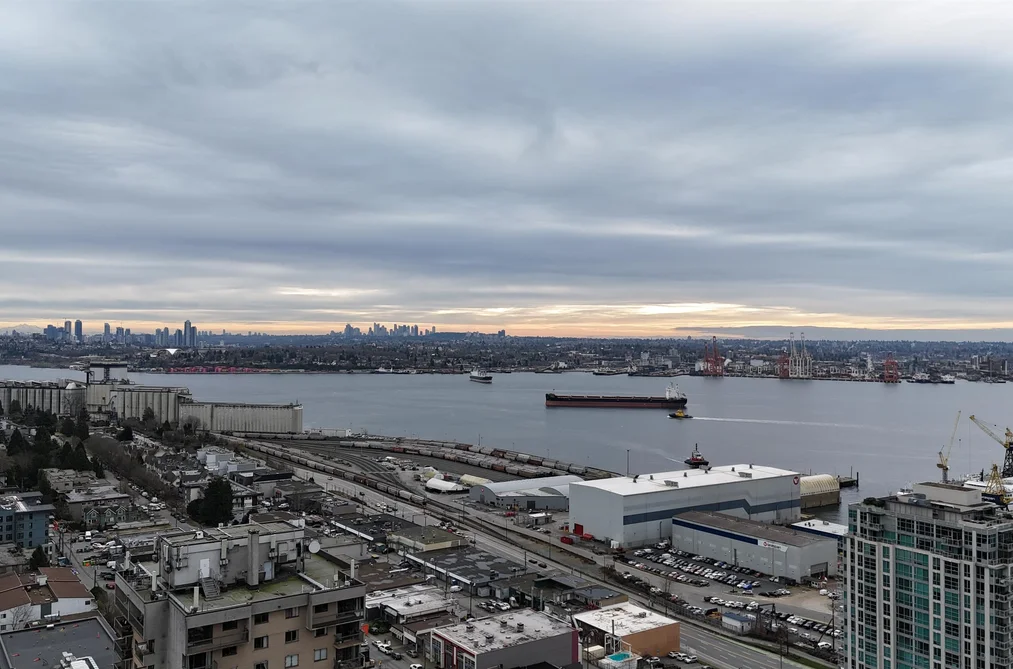 Condo for sale at 204 155 E 3rd Street North Vancouver British Columbia - MLS: R3090125