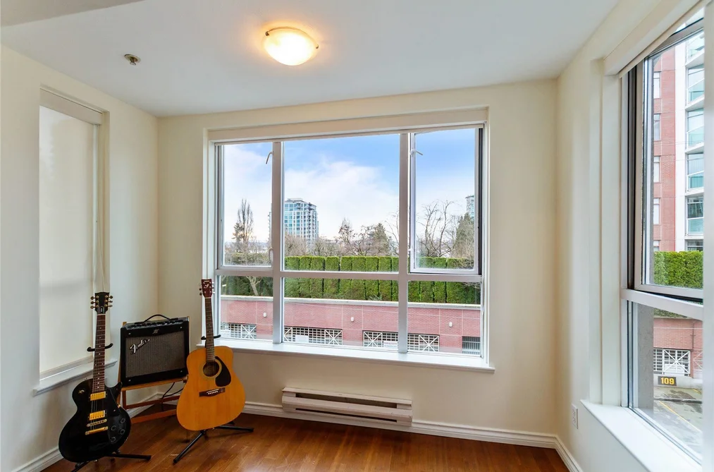 204 155 E 3RD STREET, North Vancouver BC V7L 1E5, North Vancouver BC — Residential for Sale - Photo 4