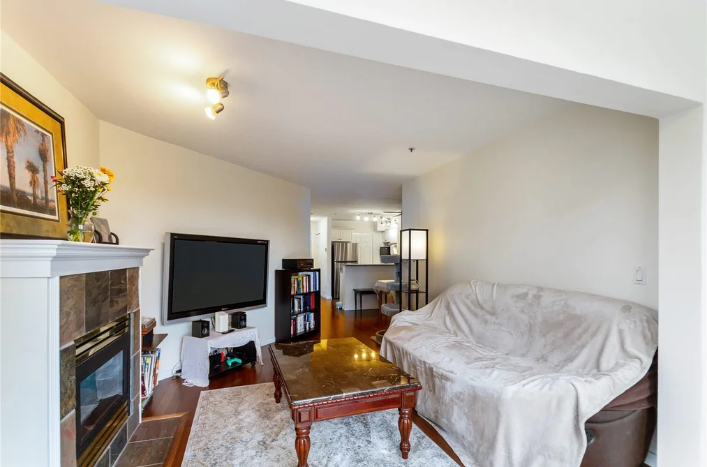 204 155 E 3RD STREET, North Vancouver BC V7L 1E5, North Vancouver BC — Residential for Sale - Photo 5