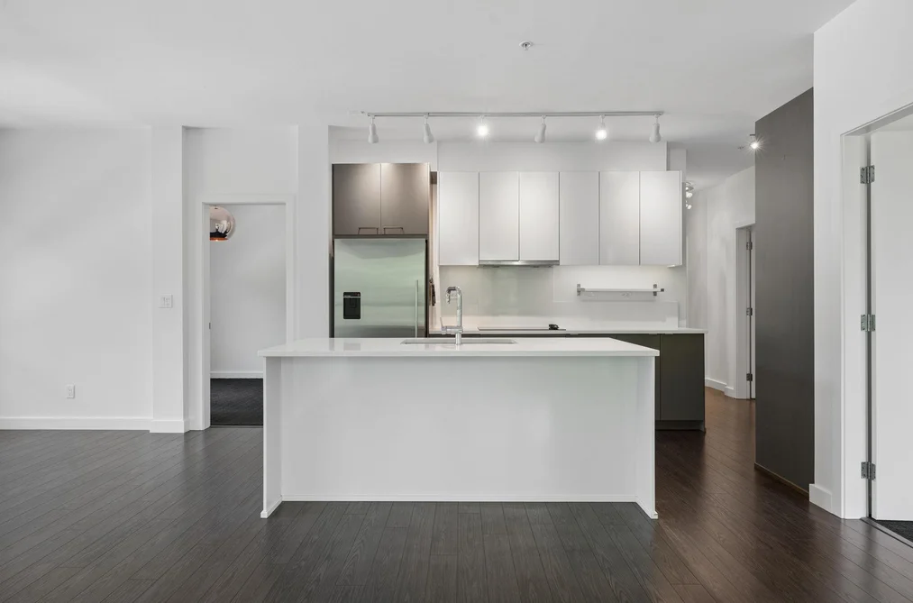 204 1621 HAMILTON AVENUE, North Vancouver BC V7P 0B6, North Vancouver BC — Residential for Sale - Main Photo