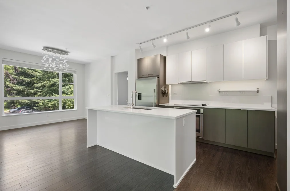 204 1621 HAMILTON AVENUE, North Vancouver BC V7P 0B6, North Vancouver BC — Residential for Sale — Photo 3 of 35