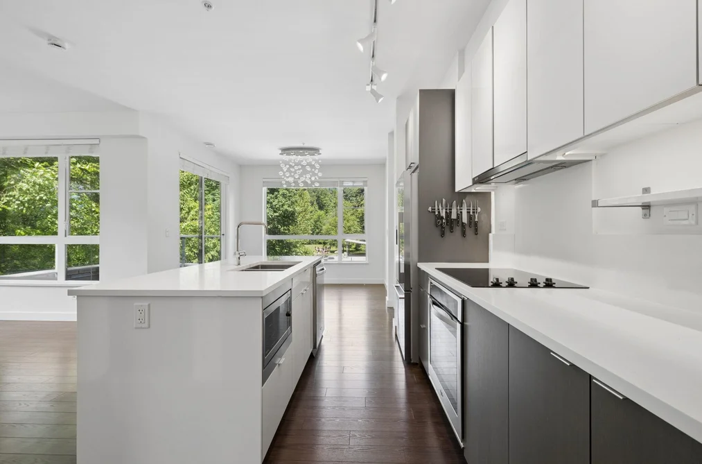 204 1621 HAMILTON AVENUE, North Vancouver BC V7P 0B6, North Vancouver BC — Residential for Sale — Photo 4 of 35