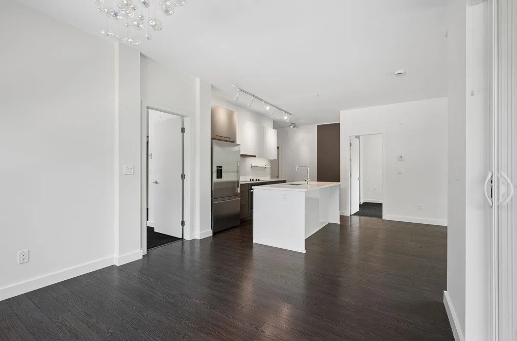 204 1621 HAMILTON AVENUE, North Vancouver BC V7P 0B6, North Vancouver BC — Residential for Sale — Photo 7 of 35