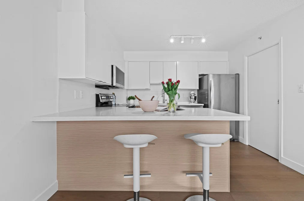Condo for sale at 204 1633 W 8th Avenue Vancouver British Columbia - MLS: R3170761