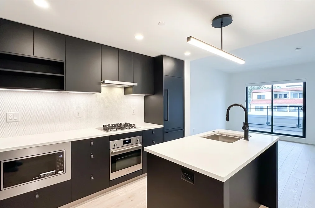 Condo for sale at 204 1680 E 12th Avenue Vancouver British Columbia - MLS: R3104131