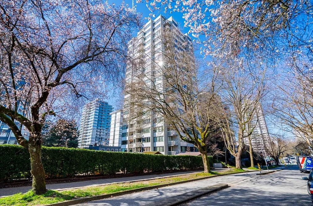 Condo for sale at 204 1740 Comox Street Vancouver British Columbia - MLS: R3125602