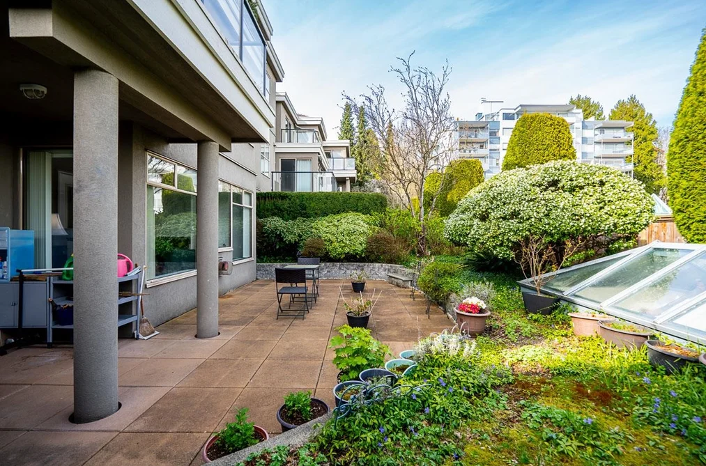 Condo for sale at 204 1765 Marine Drive West Vancouver British Columbia - MLS: R3100332