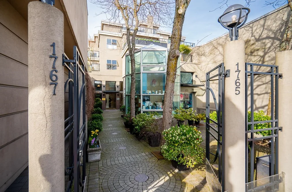 204 1765 MARINE DRIVE, West Vancouver BC V7V 1J5, West Vancouver BC — Residential for Sale - Photo 3