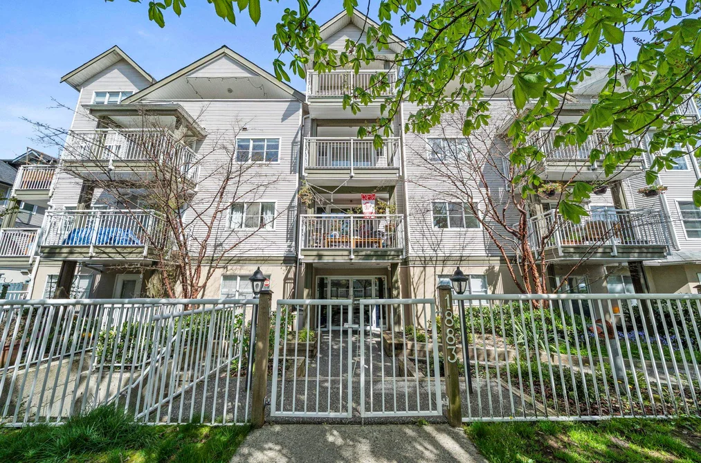 Condo for sale at 204 1883 E 10th Avenue Vancouver British Columbia - MLS: R3123353
