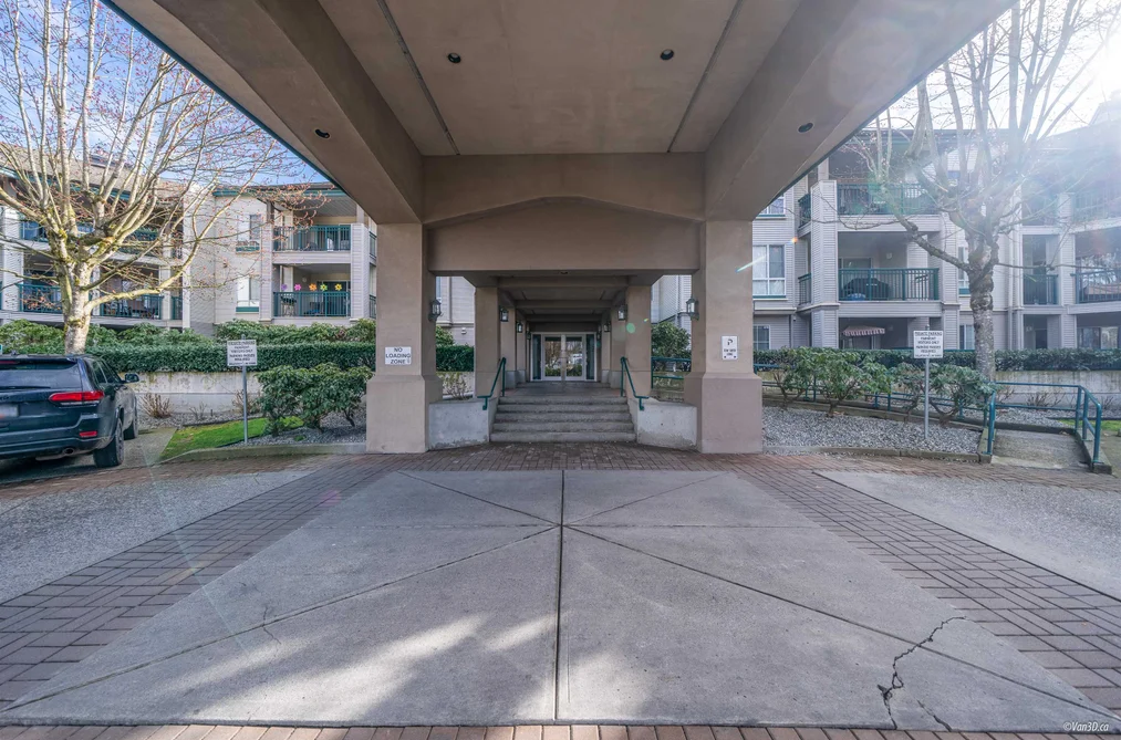 204 19528 FRASER HIGHWAY, Surrey BC V3S 8P4, Surrey BC — Residential for Sale - Photo 2