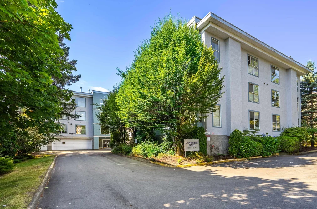 Condo for sale at 204 20350 54 Avenue Langley British Columbia - MLS: R3148675
