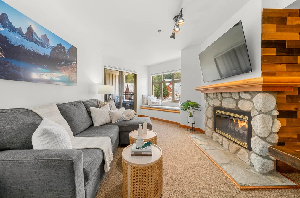 204 2050 LAKE PLACID ROAD, Whistler BC V0N 1B2, Whistler BC — Residential for Sale - Photo 2