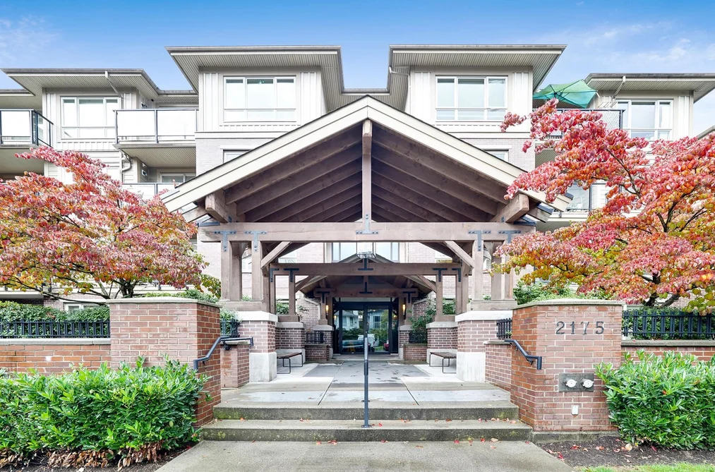 Condo for sale at 204 2175 Fraser Avenue Port Coquitlam British Columbia - MLS: R3119247
