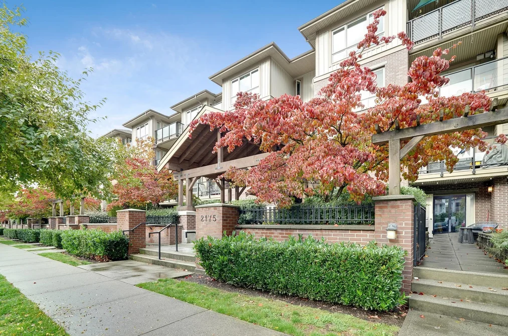 204 2175 FRASER AVENUE, Port Coquitlam BC V3B 0H8, Port Coquitlam BC — Residential for Sale - Photo 3