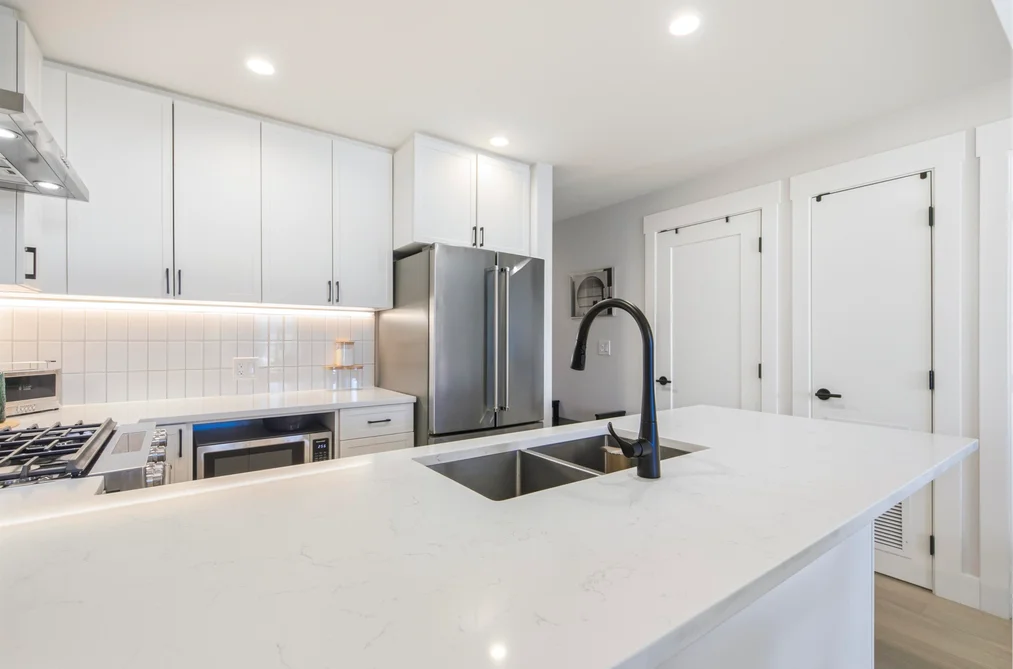 204 22265 DEWDNEY TRUNK ROAD, Maple Ridge BC V2X 3J1, Maple Ridge BC — Residential for Sale - Photo 2
